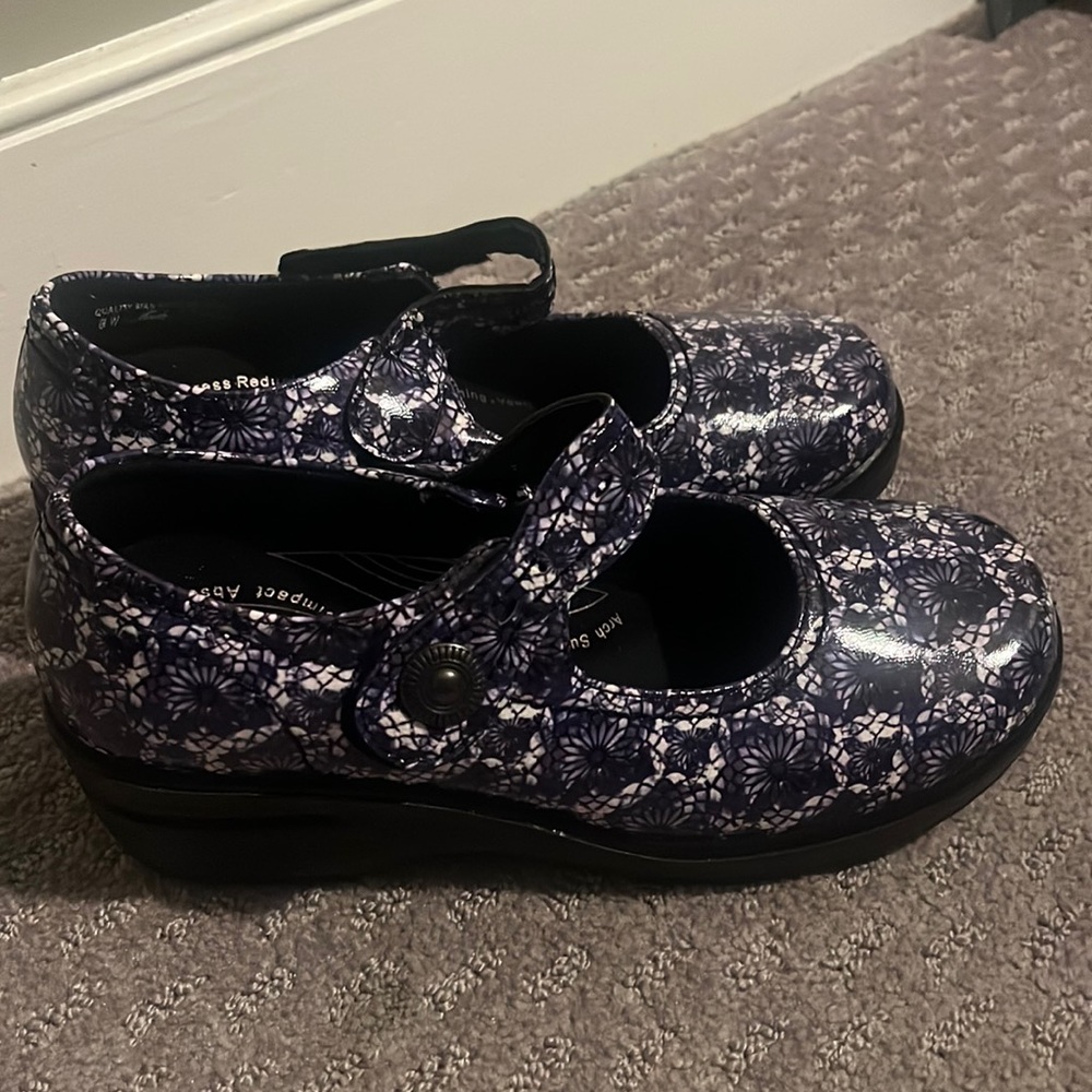 Easy Works by Easy Street shoes